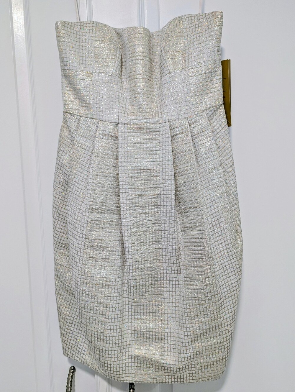 NWT Nicole Miller Strapless White Metallic Gold Cocktail Dress